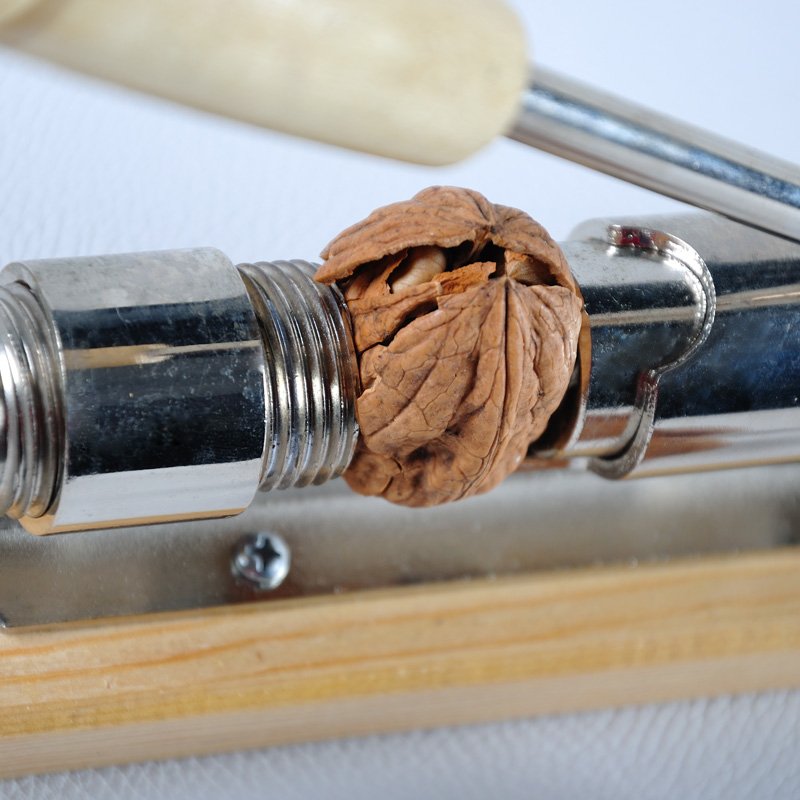 Abridor de Nozes em Aço Inox - Imagem 4